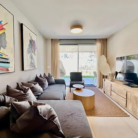 Beachside Haven Apartment